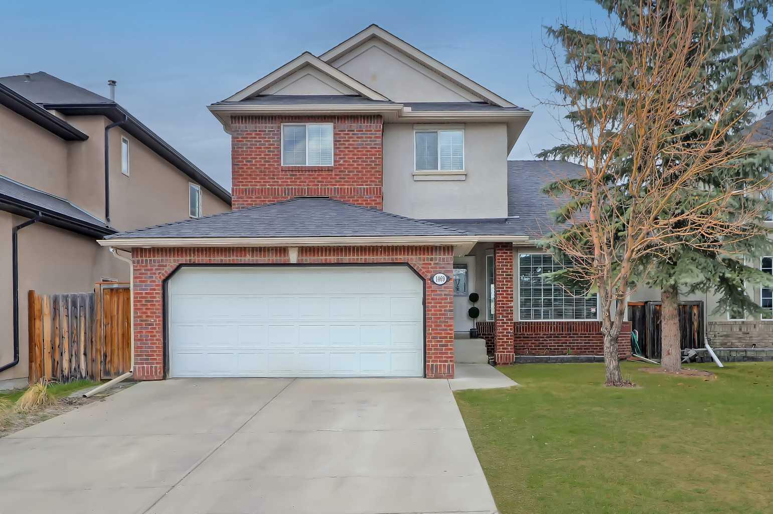 Property Photo:  1469 Strathcona Drive SW  AB T3H 4R6 