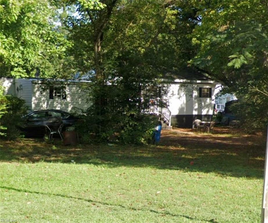 Property Photo:  603 Railroad Avenue  VA 23888 