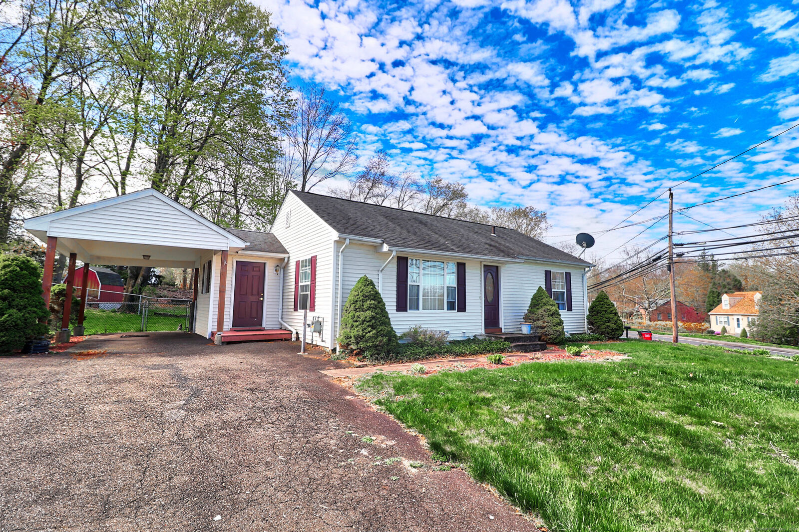Property Photo:  243 Baldwin Avenue  CT 06450 