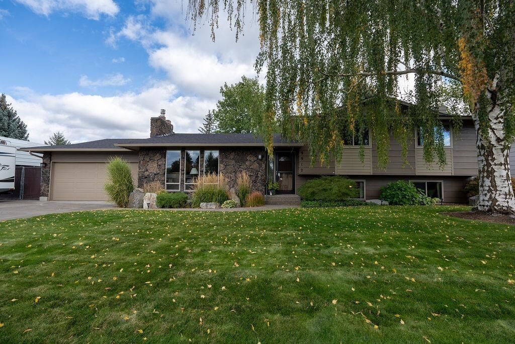 Property Photo:  9912 N Moore St  WA 99208 
