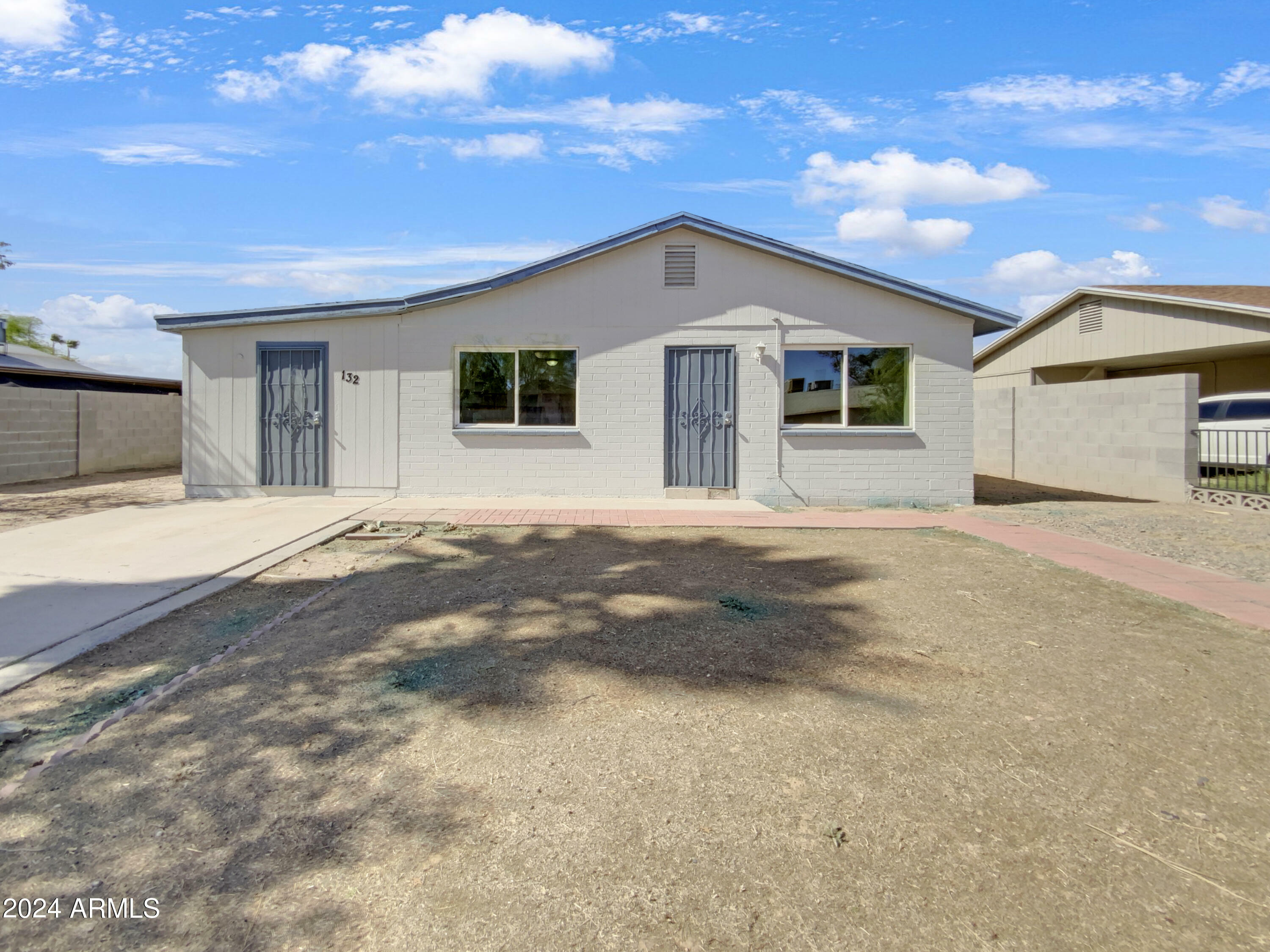 Property Photo:  132 W Jahns Place  AZ 85122 