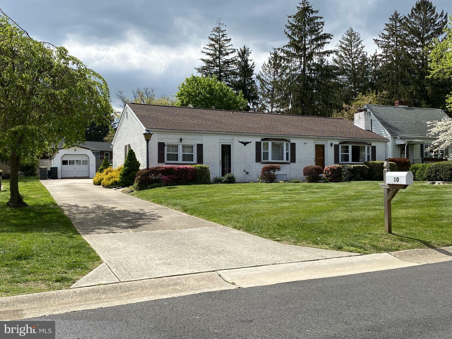 Property Photo:  10 Harvard Road  DE 19808 