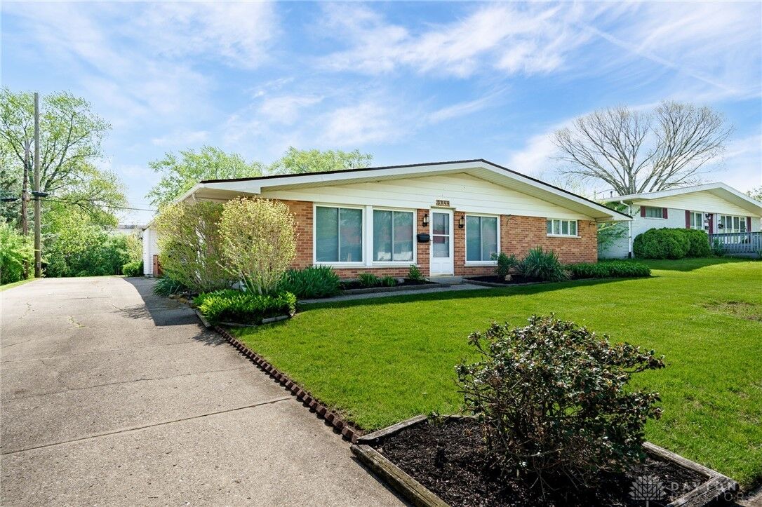 Property Photo:  3844 Longridge Drive  OH 45429 