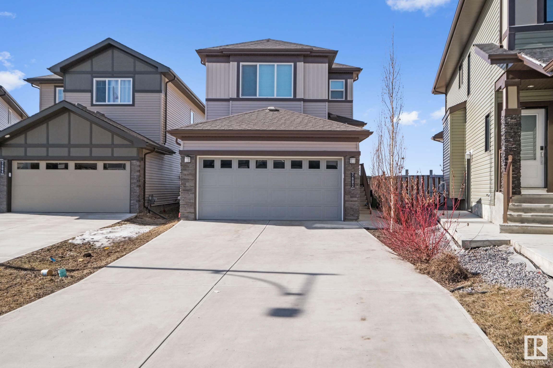 Property Photo:  7602 Creighton Place Place SW  AB T6W 2Y6 