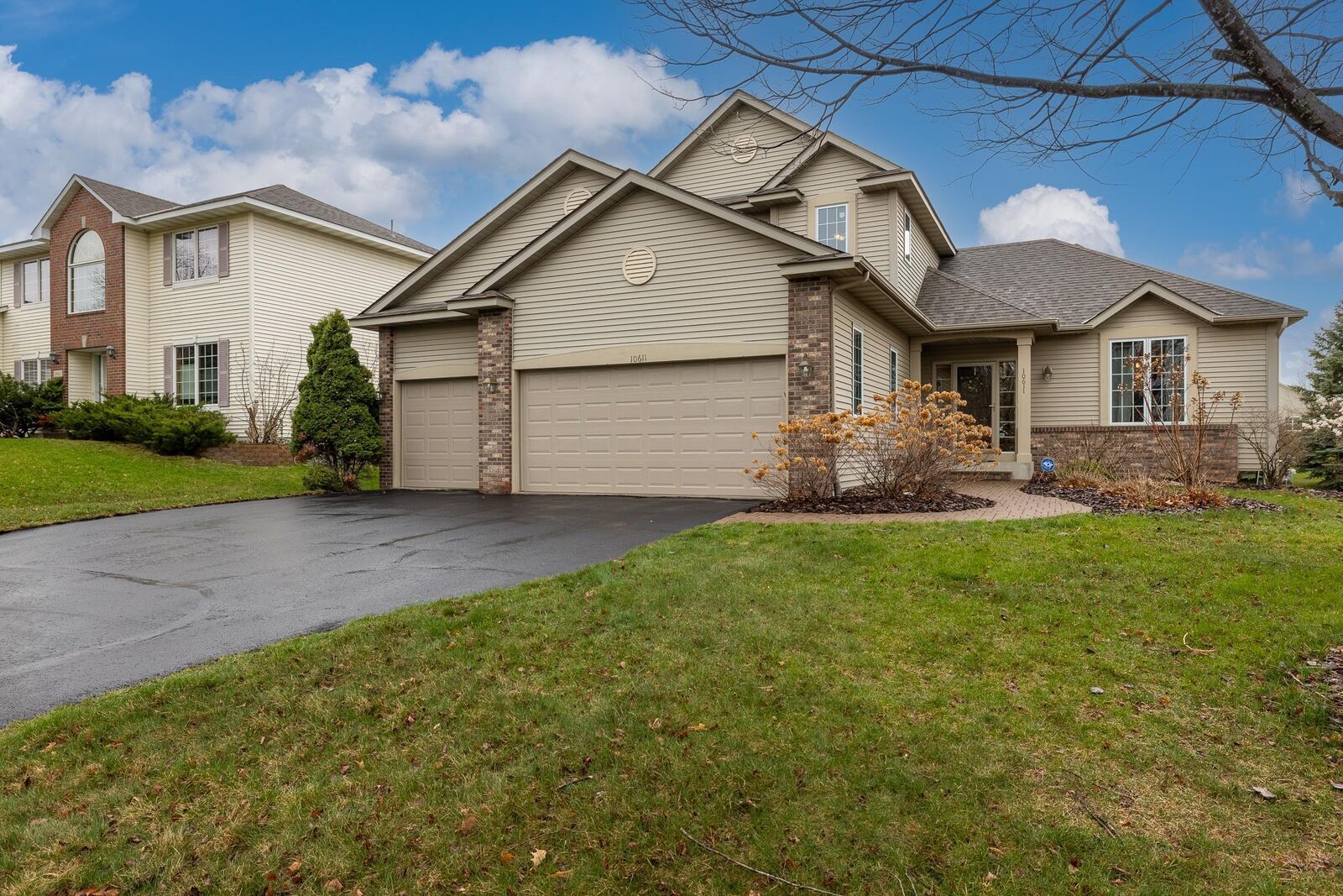 Property Photo:  10611 Golden Eagle Trail  MN 55129 