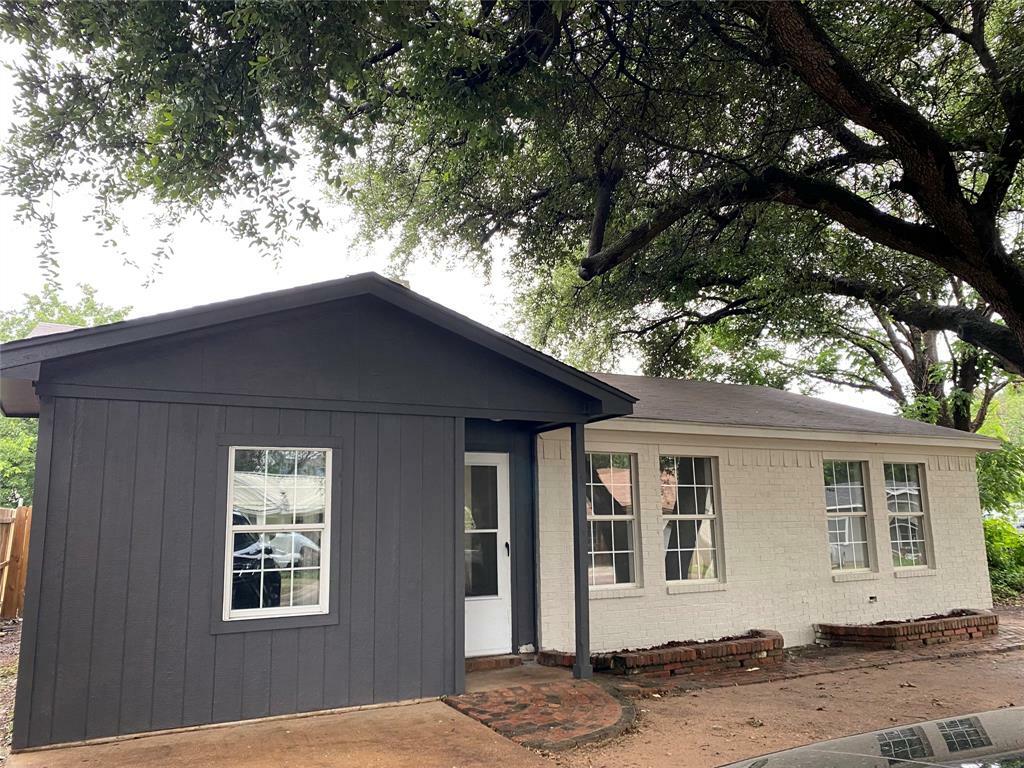 Property Photo: 11111 Freedom Way TX 76244