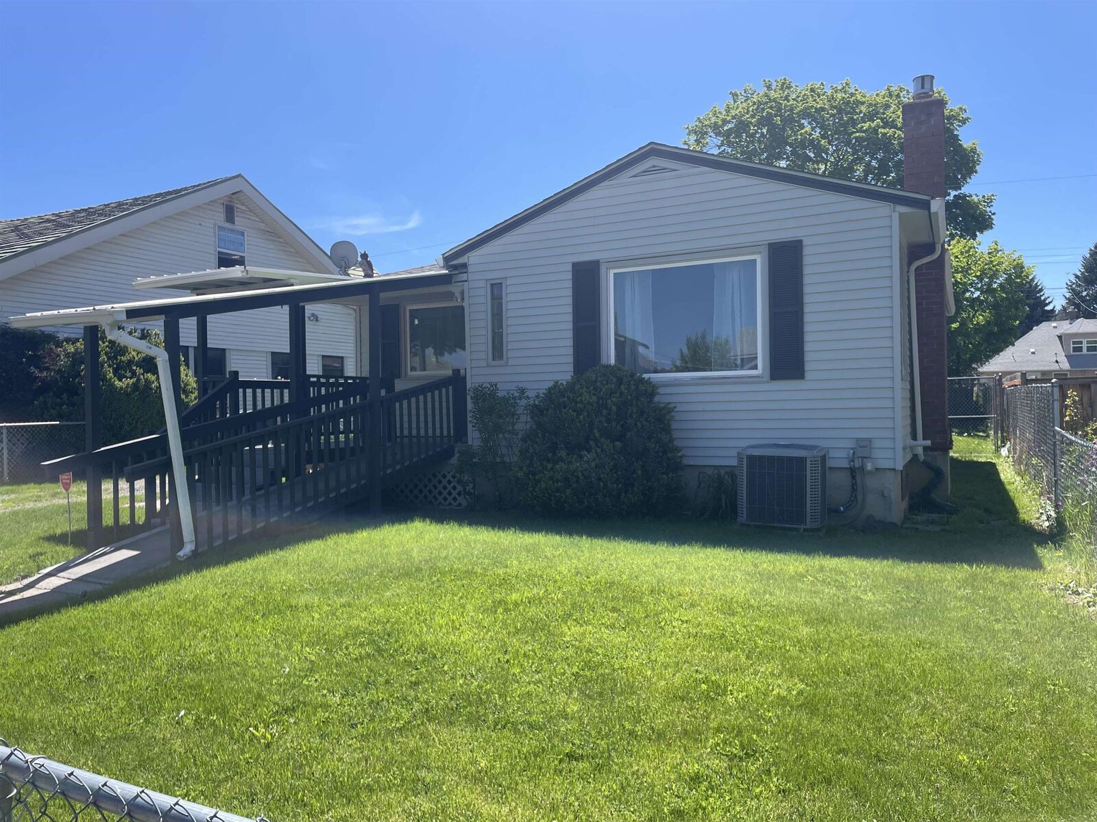 Property Photo:  3908 E 5th Ave  WA 99202 