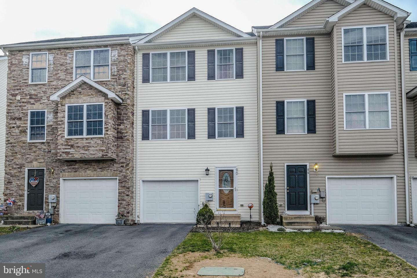 Property Photo:  90 Myatt Court  WV 25413 