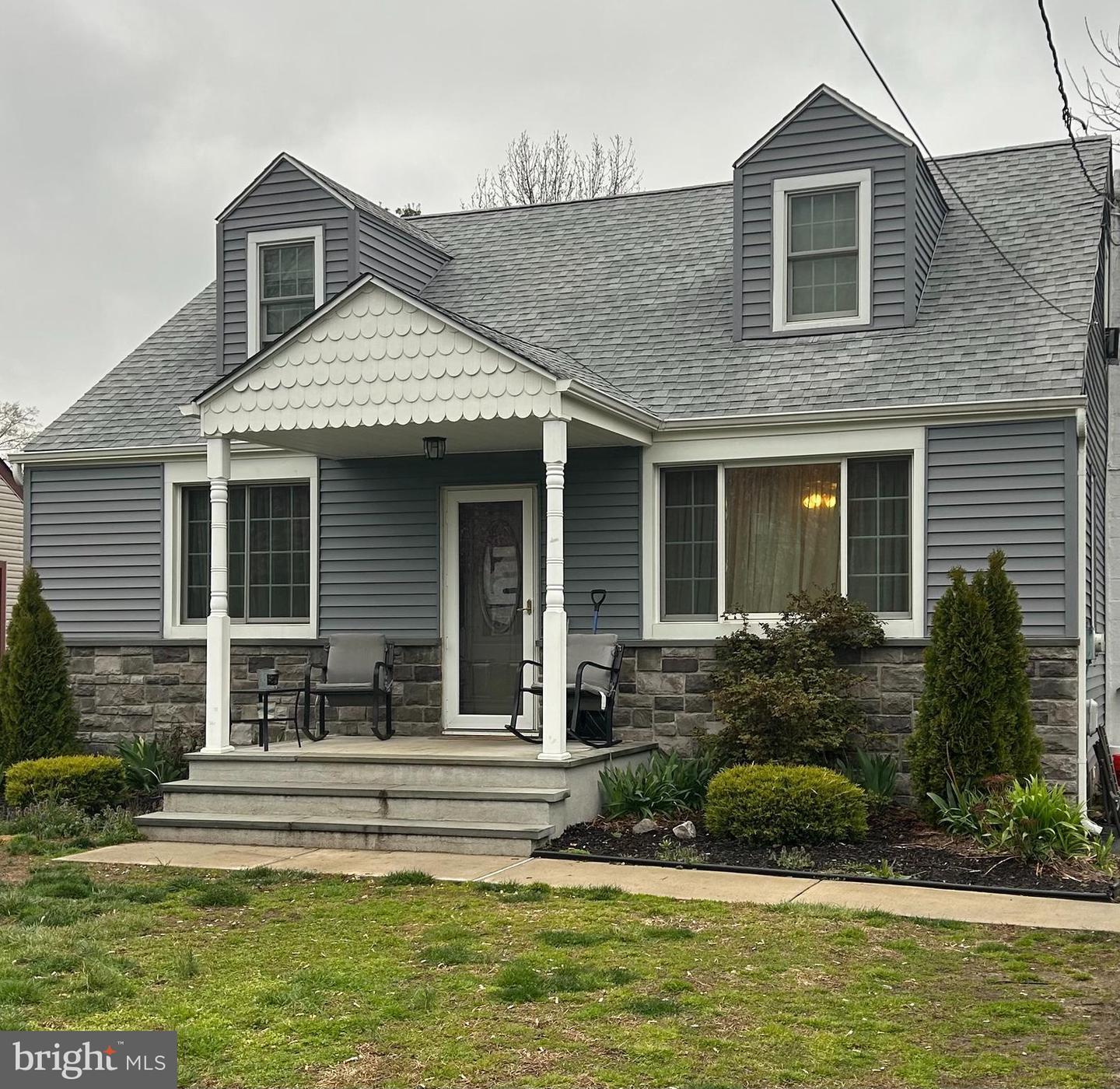 Property Photo:  21 Stanton Avenue  NJ 08505 