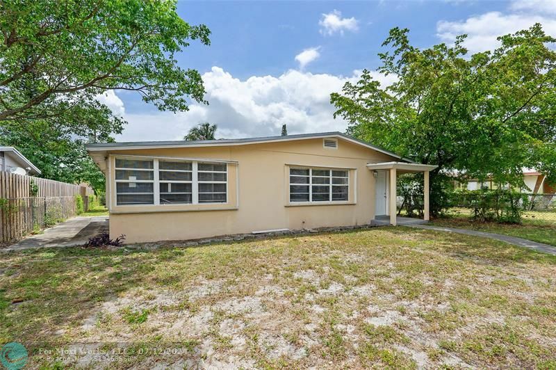 Property Photo:  1236 NW 7th Ter  FL 33311 