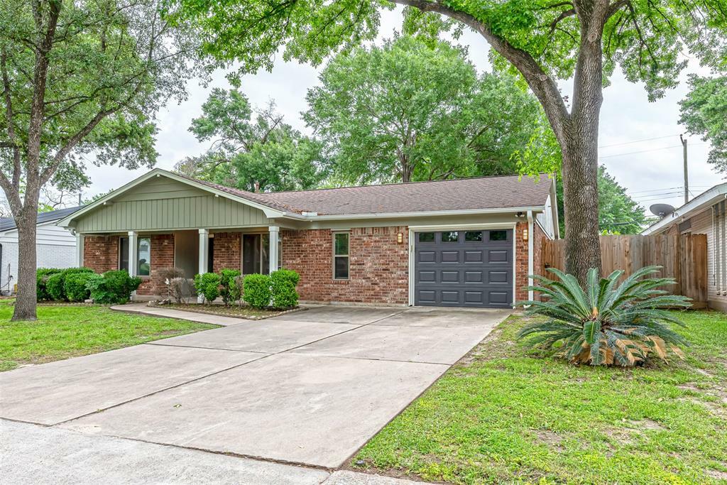 Property Photo:  5415 Saxon Drive  TX 77092 