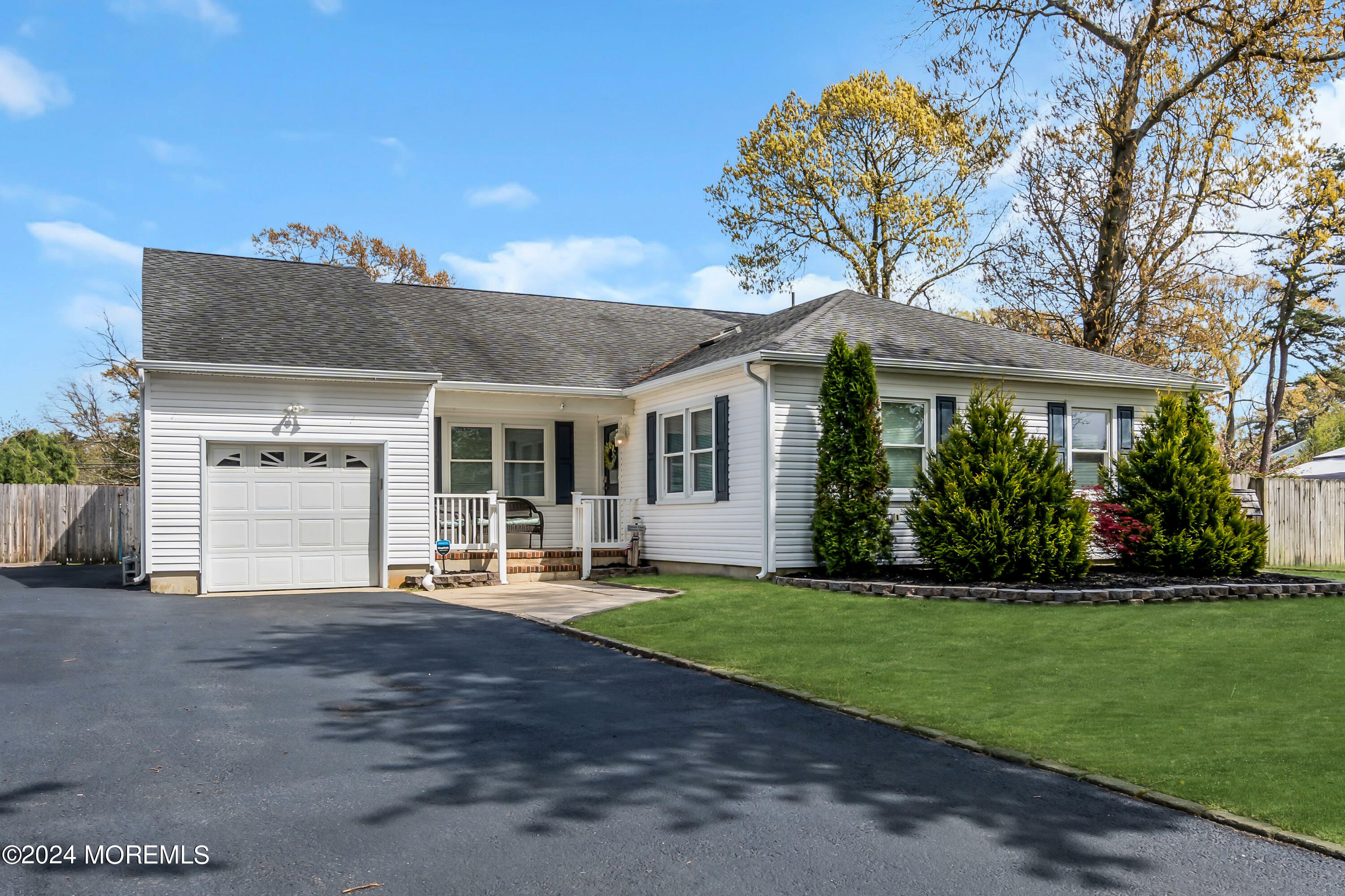 Property Photo:  97 Circle Drive  NJ 08753 