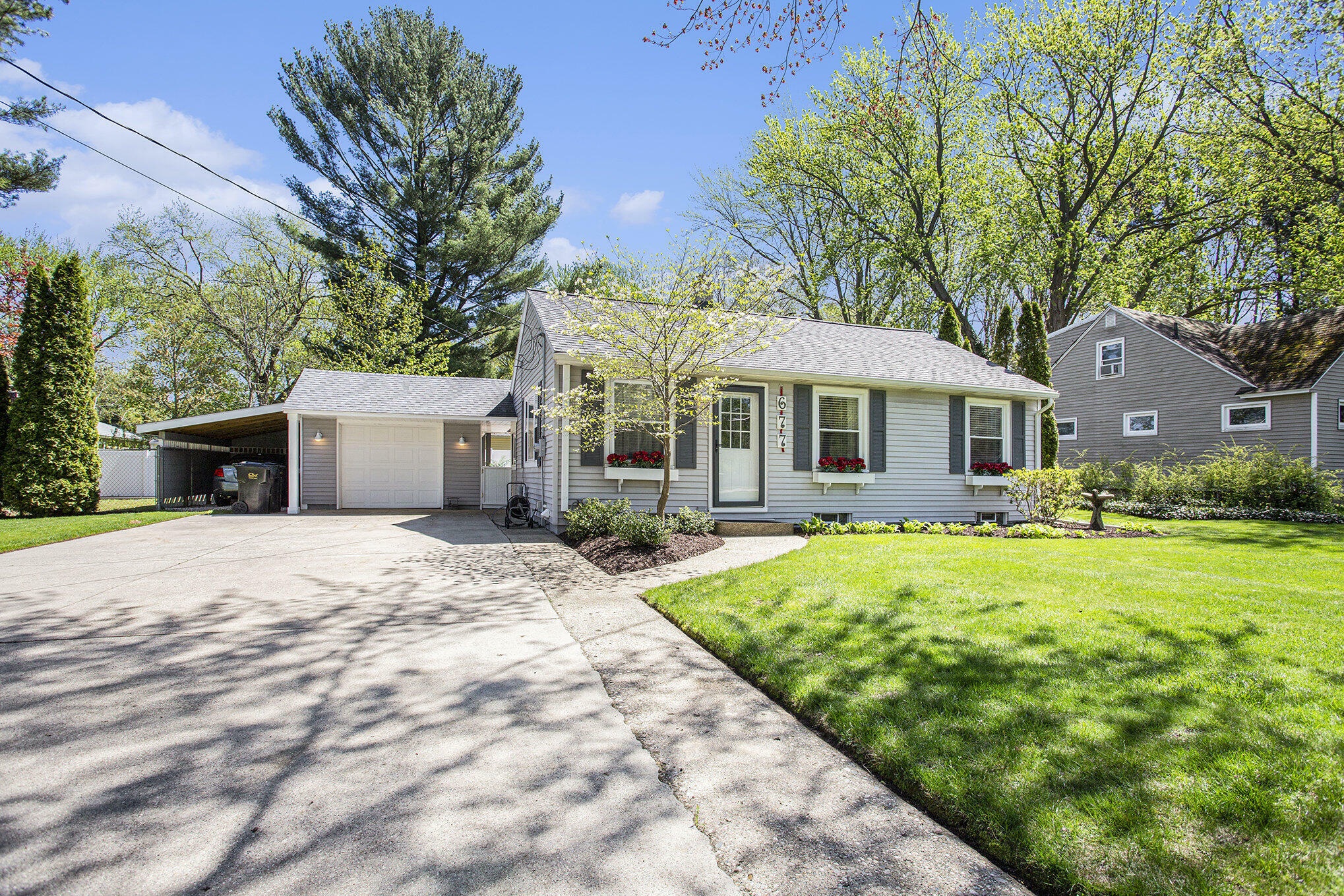 Property Photo:  677 Whitman Avenue  MI 49423 