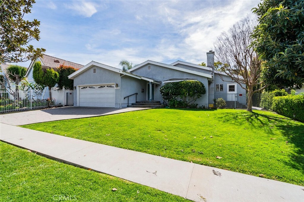 Property Photo:  14426 Greenleaf Street  CA 91423 