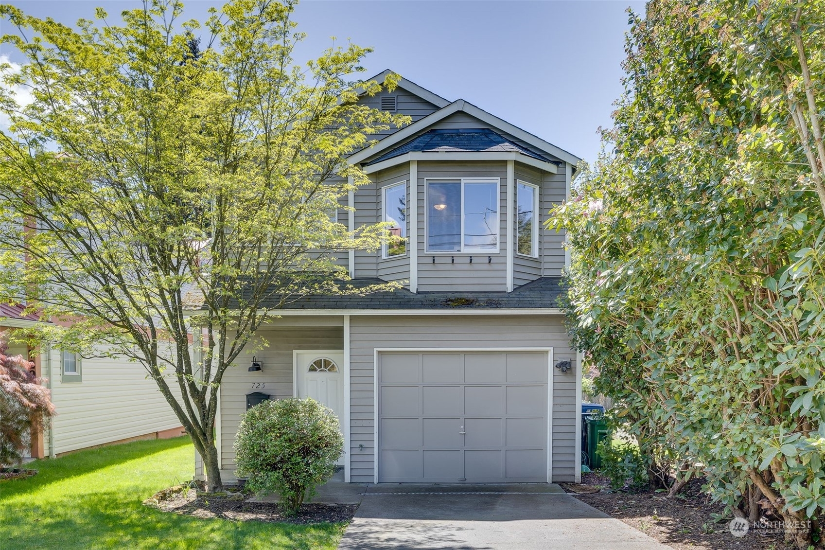 Property Photo:  725 N 96th Street  WA 98103 