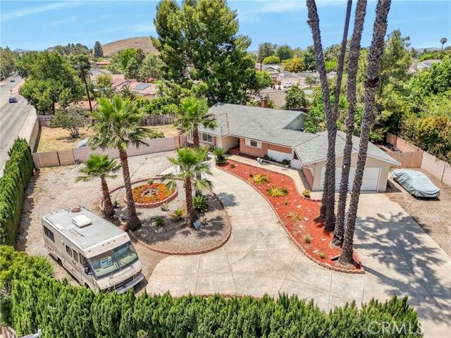 Property Photo: 1633 Montgomery Road CA 91360