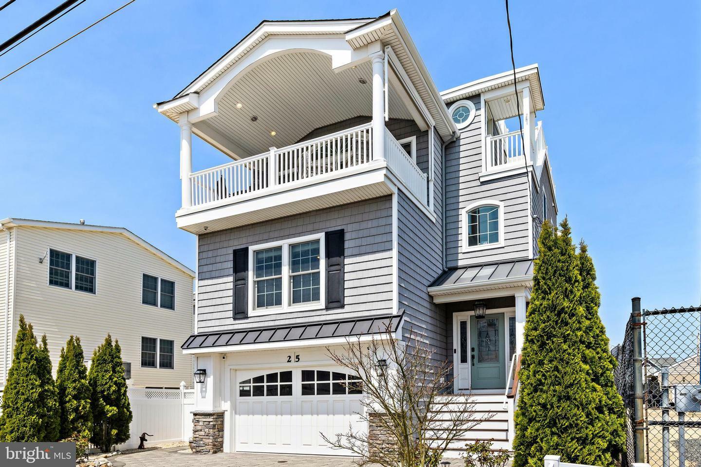 Property Photo: 25 W Roosevelt Avenue NJ 08008