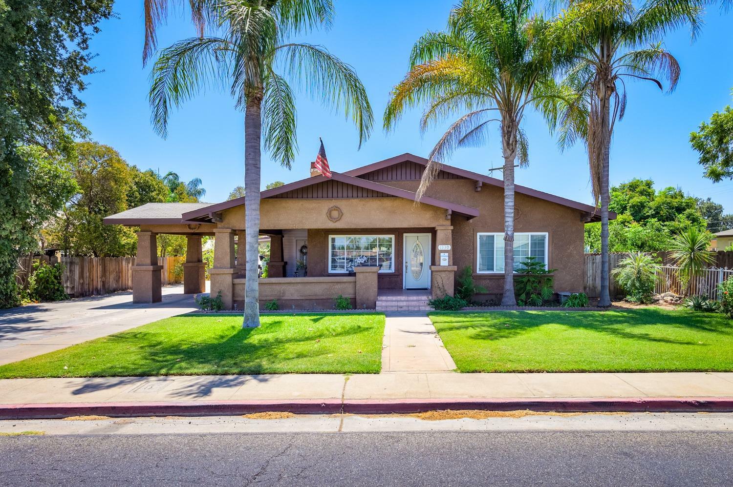 Property Photo:  1330 E El Monte Way  CA 93618 