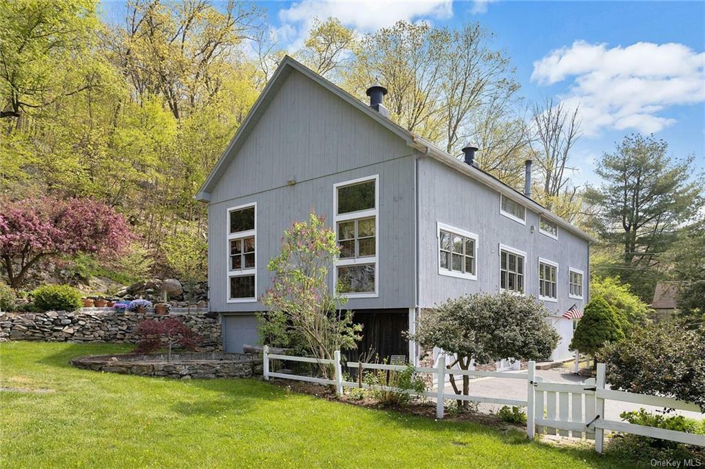 Property Photo:  626 E Branch Road  NY 12563 