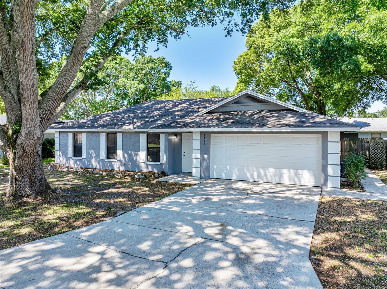 Property Photo:  5926 North Fork Court  FL 33809 