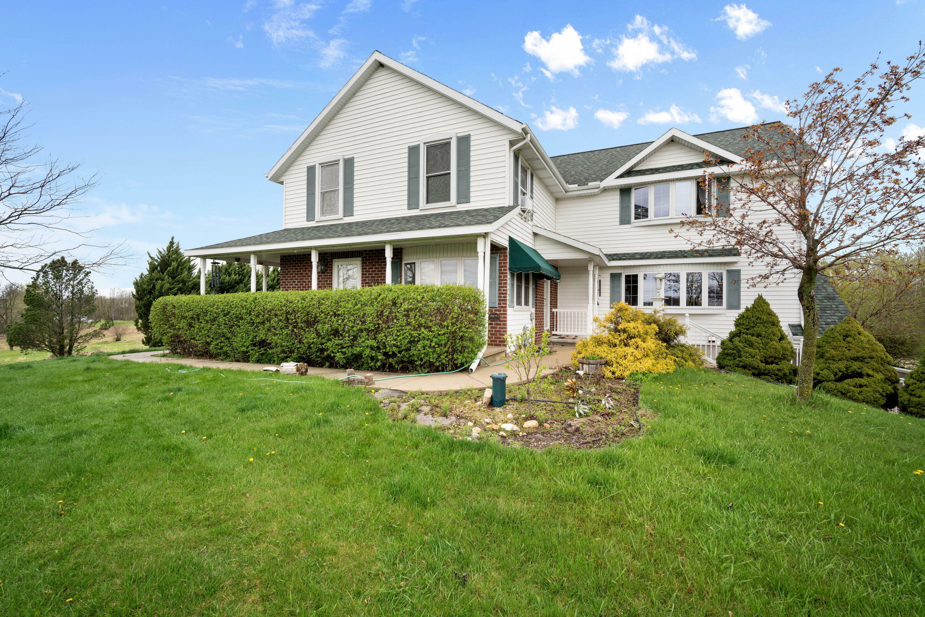 Property Photo: W1019 County Road B - WI 53010