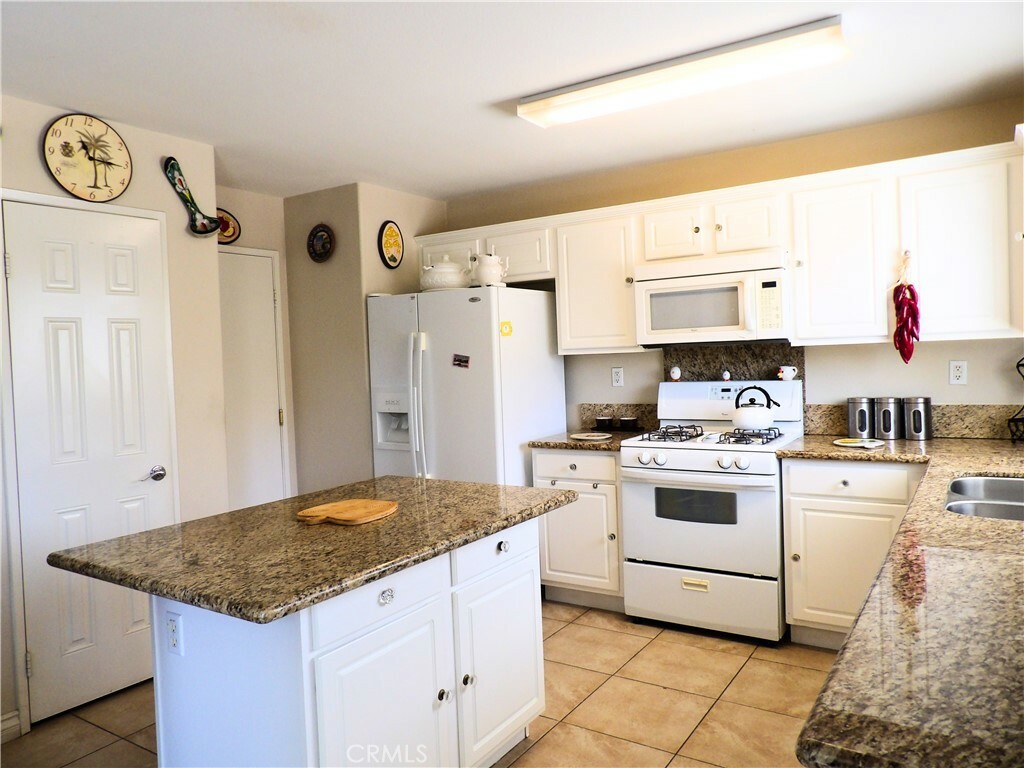 Property Photo:  16021 Papago Place  CA 92394 