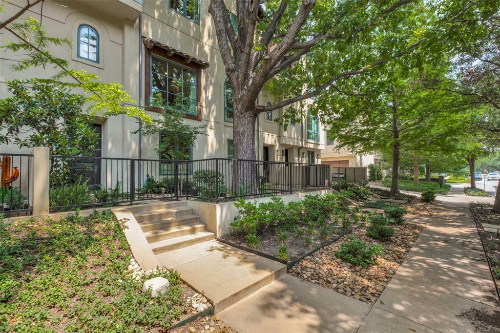 Property Photo: 4406 Bowser Avenue 14 TX 75219