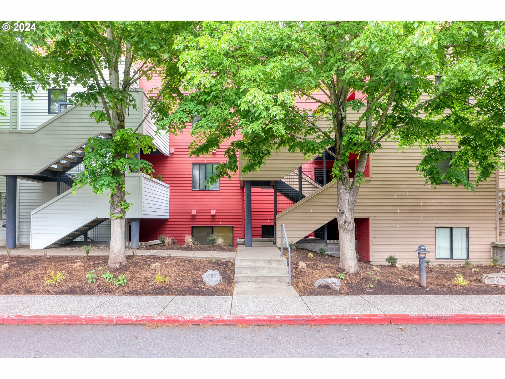 Property Photo:  810 NW Naito Pkwy F11  OR 97209 