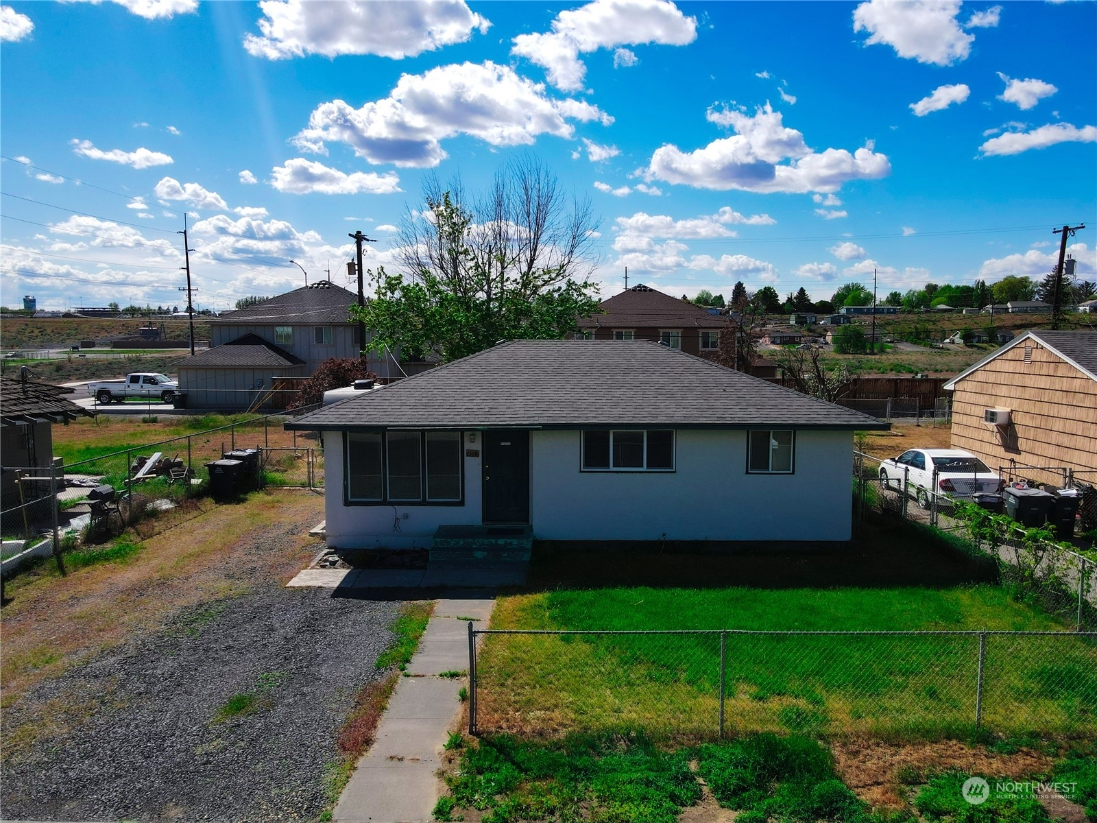 Property Photo:  1308 N Buell Dr  WA 98837 