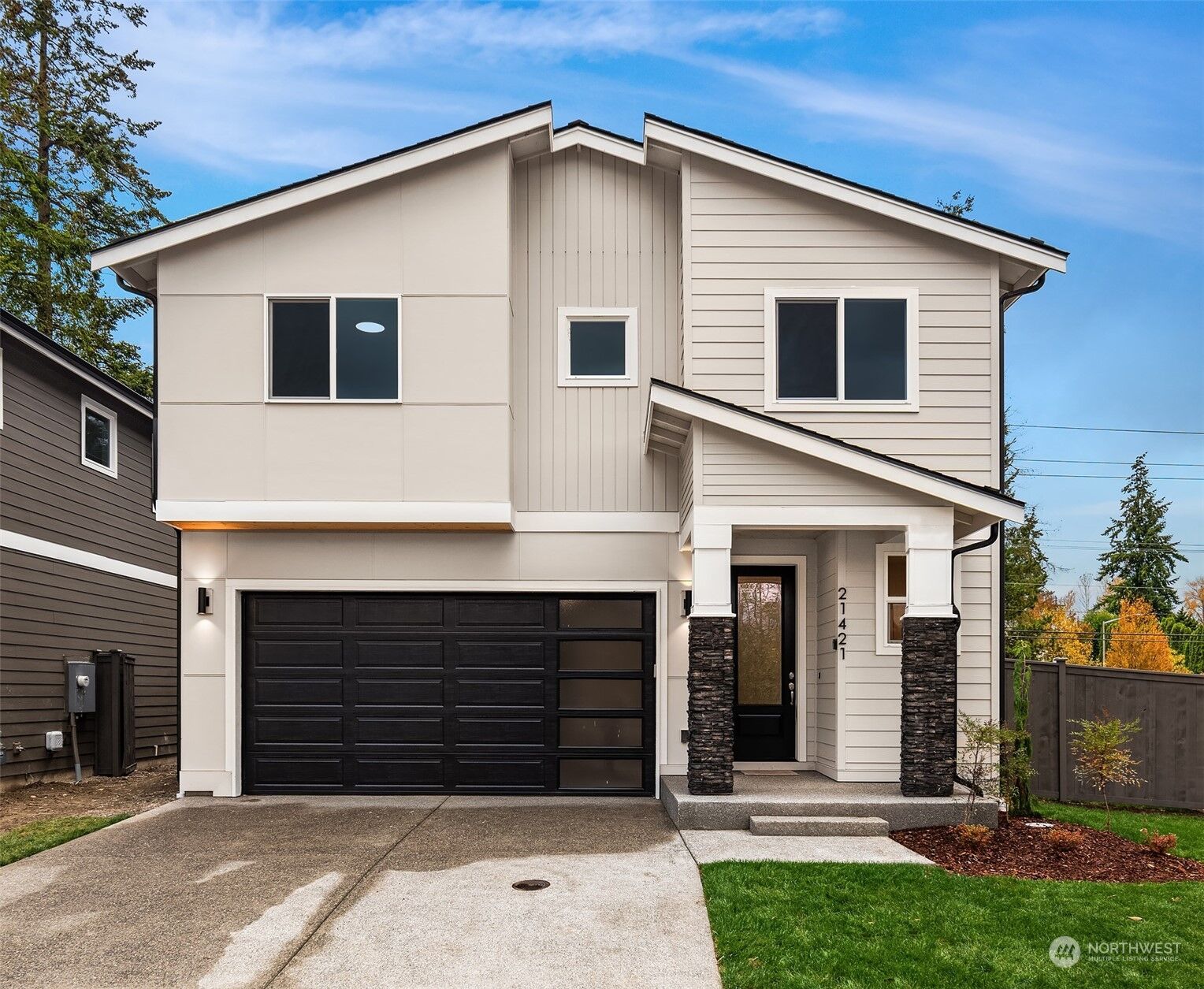 Property Photo:  21421  116th Place SE  WA 98031 