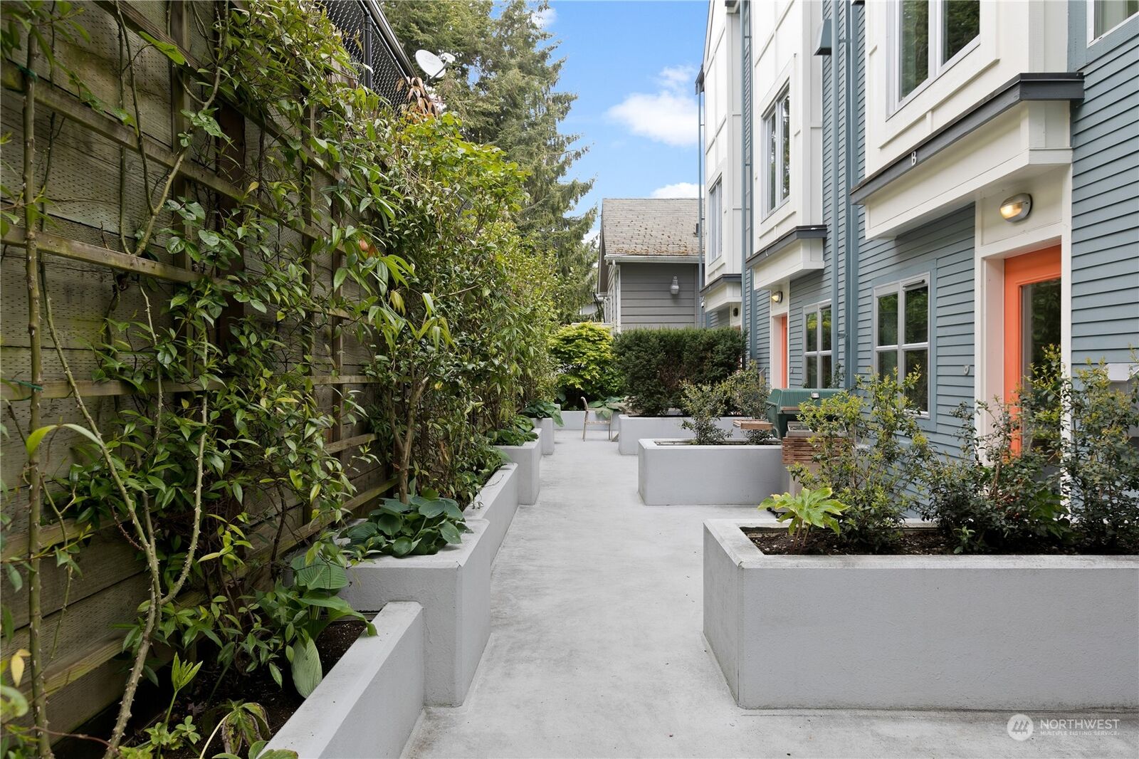 Property Photo: 300 26th Avenue E C WA 98112