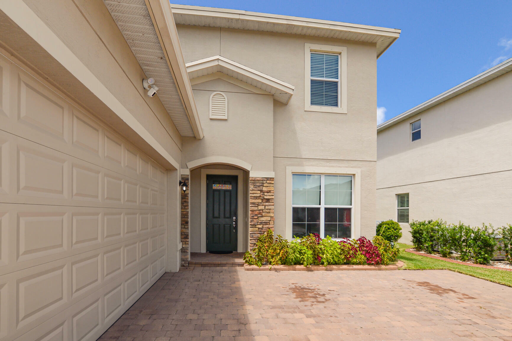 Property Photo:  1327 NW Leonardo Circle  FL 34986 