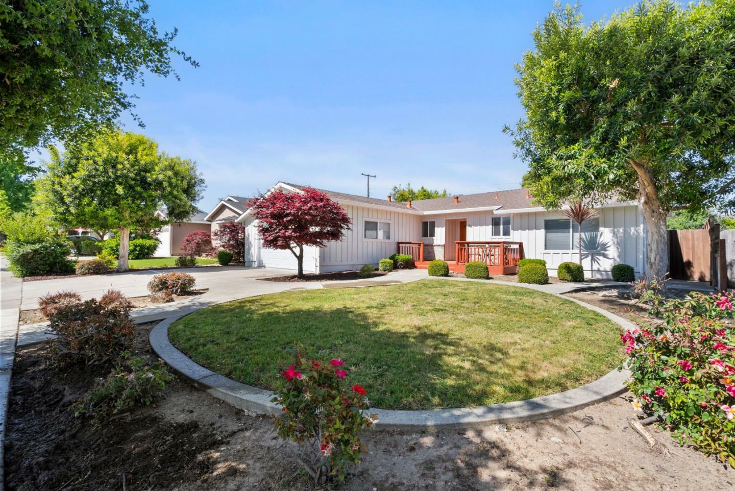 Property Photo:  711 Live Oak Way  CA 95129 