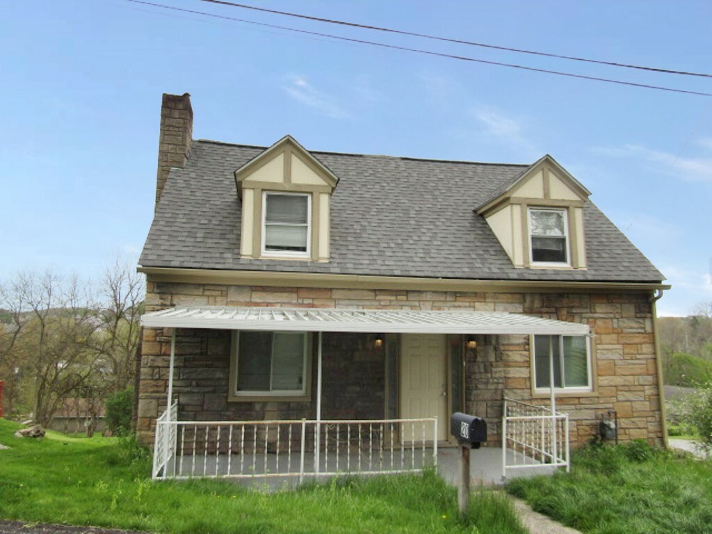 Property Photo:  20 Penn Street  PA 15665 