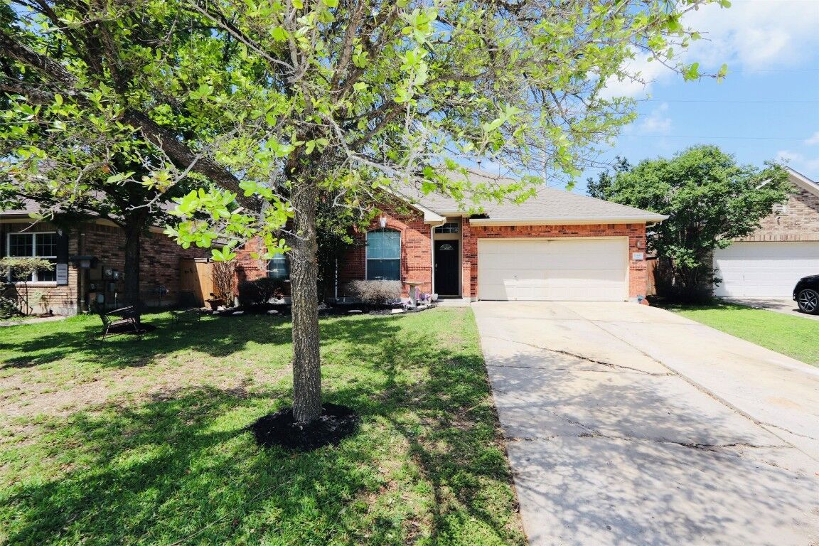Property Photo: 13449 Breezy Meadow Lane TX 78653