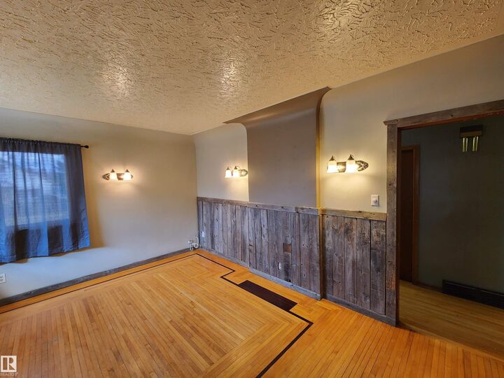 Property Photo:  25 1st Street  AB T0B 1C0 