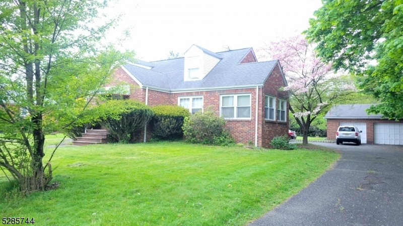 Property Photo:  1635 Ratzer Rd  NJ 07470 