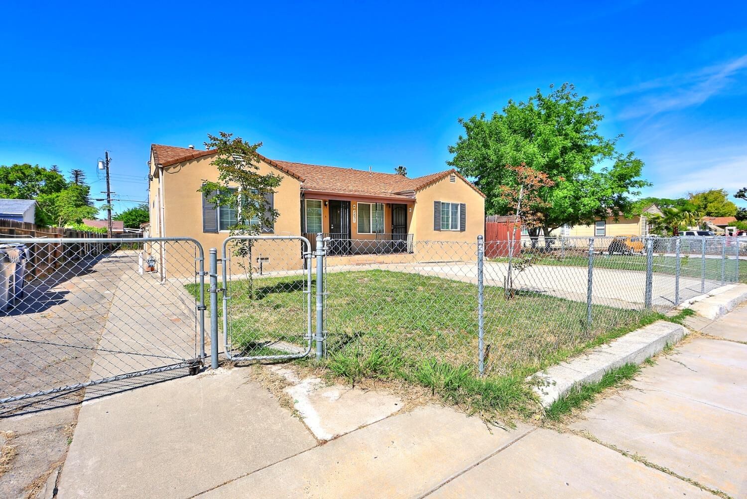 Property Photo: 2851 24th Avenue CA 95820
