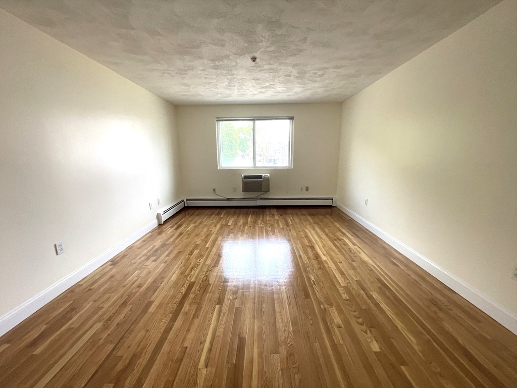 Property Photo: 6 McLean Pl 6 MA 02140