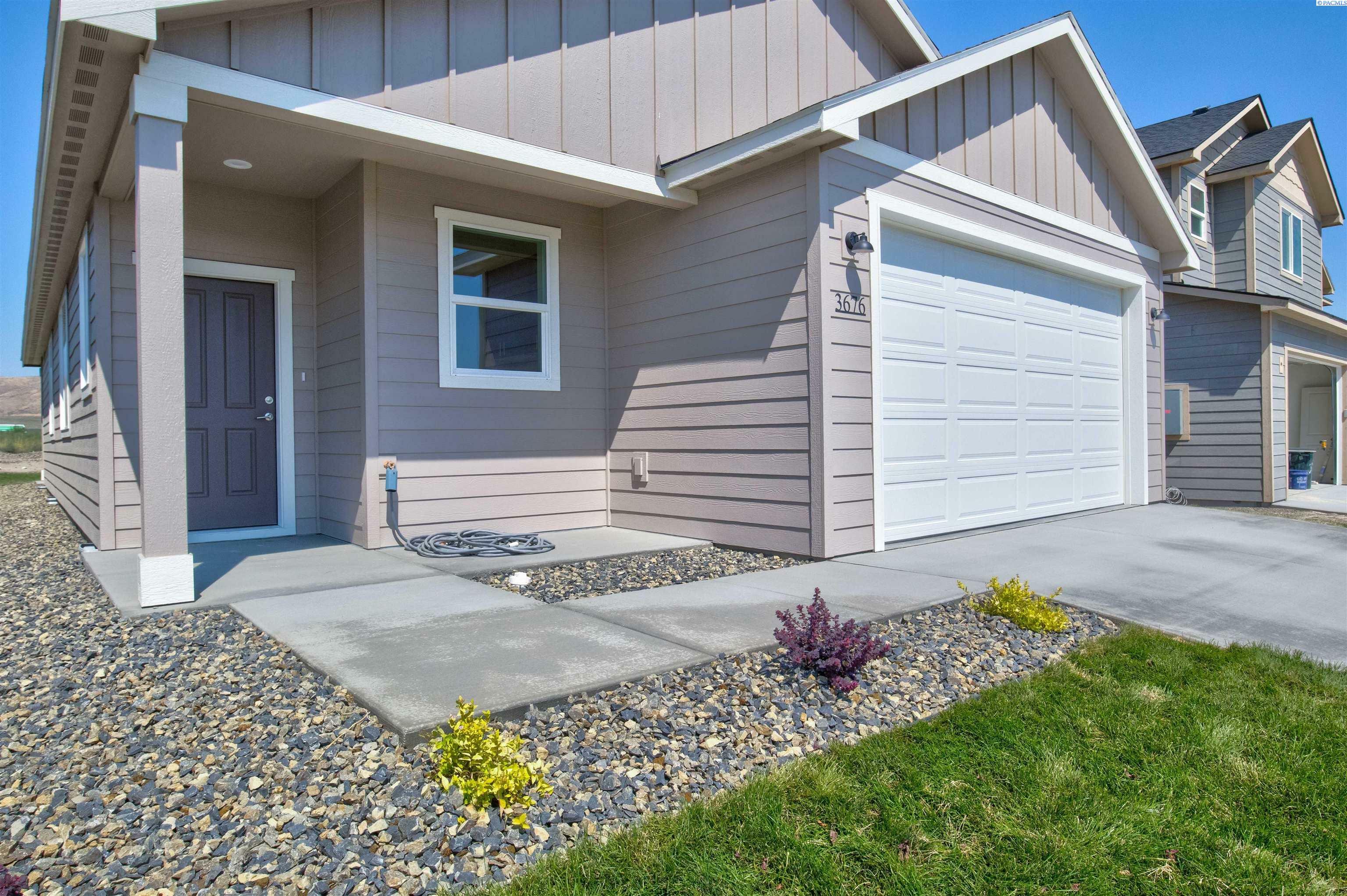 Property Photo:  3676 Stardust St  WA 99352 