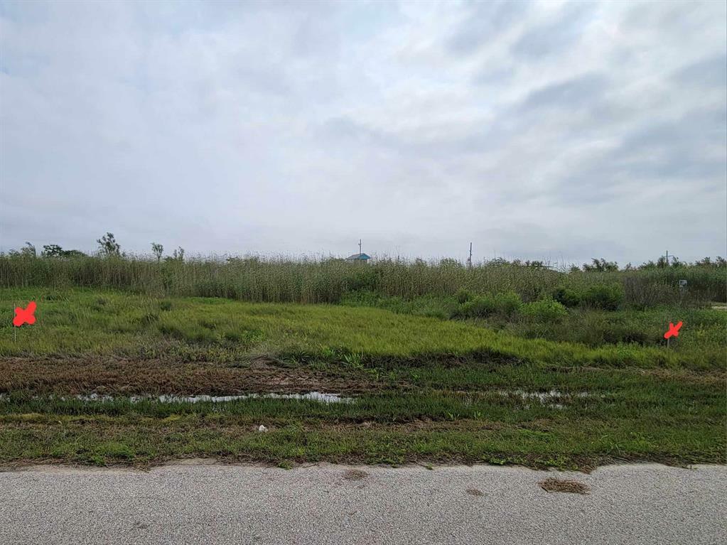 Property Photo:  1064 Beach Front Road  TX 77617 