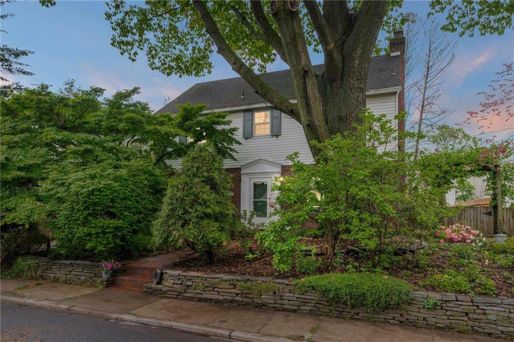 Property Photo: 429 Robin Road PA 18104