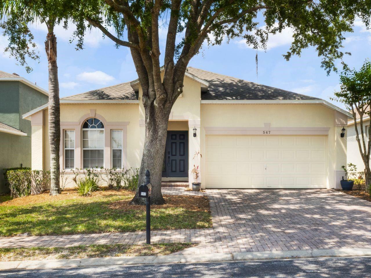 Property Photo:  547 Kensington Drive  FL 33897 