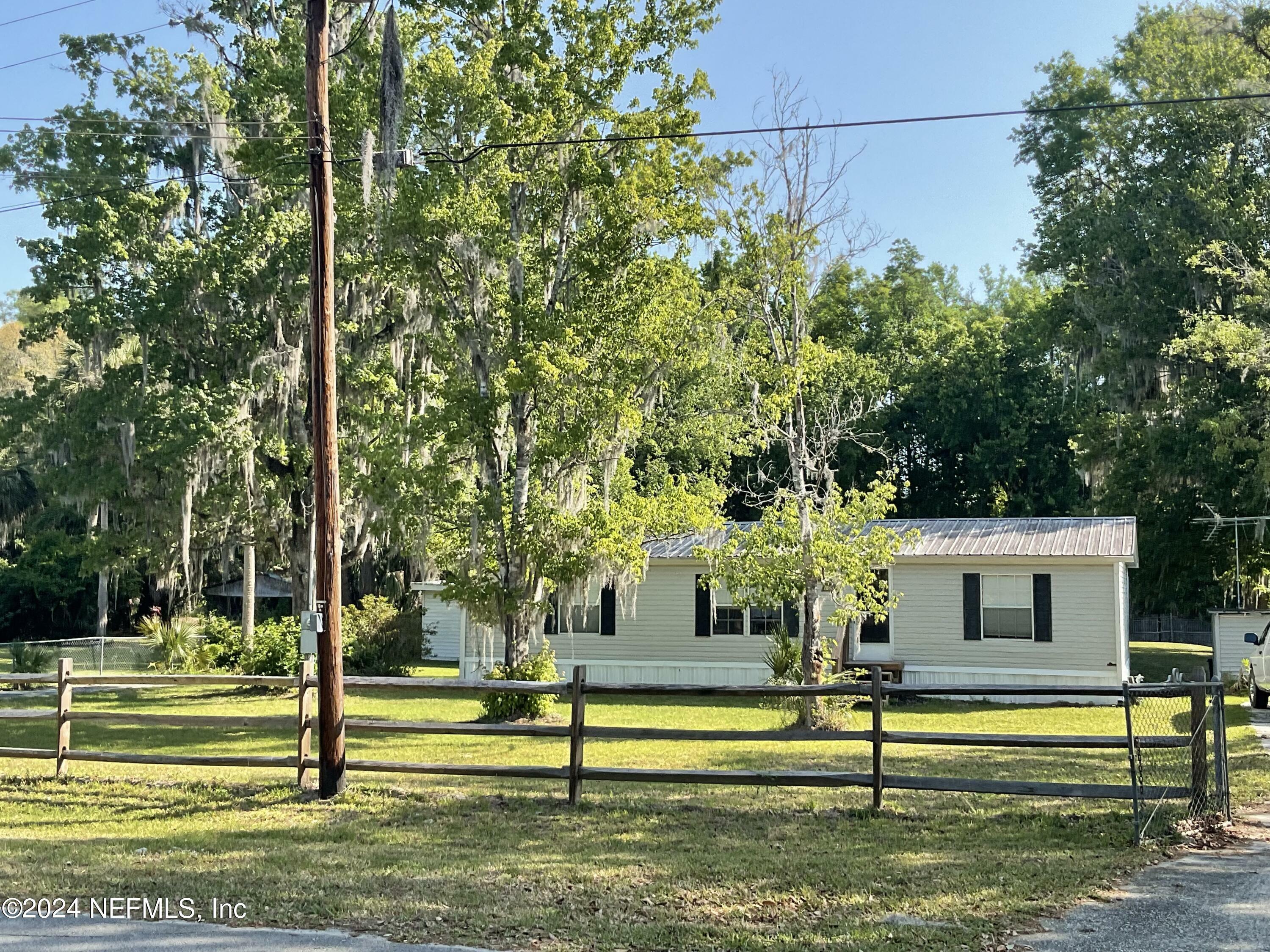 Property Photo:  106 Browns Road  FL 32187 