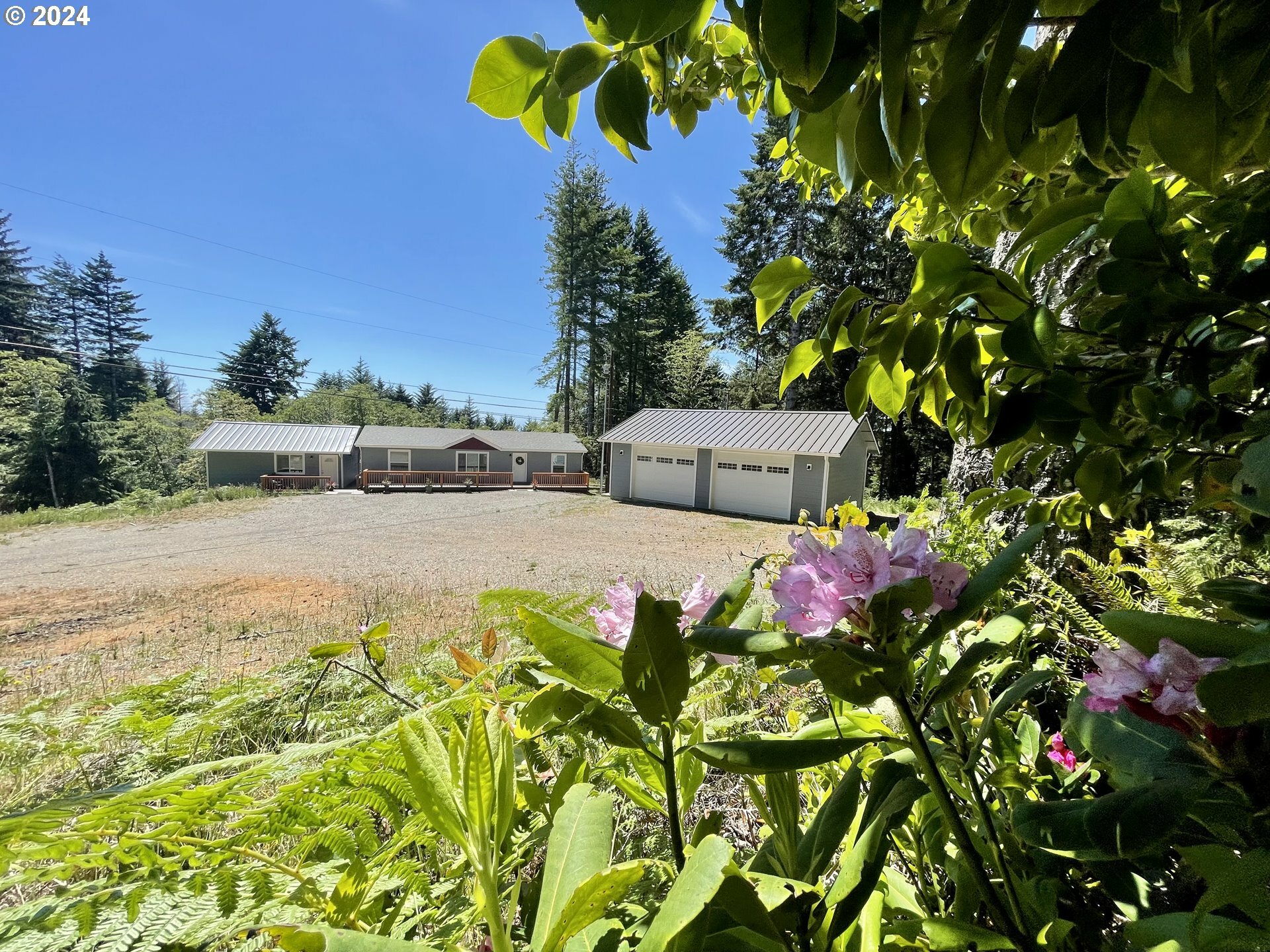Property Photo: 95746 Horton Ln OR 97415