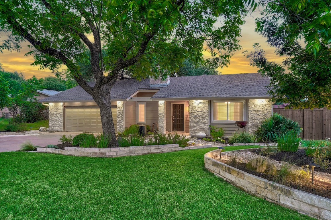 Property Photo: 11801 Oak Knoll Drive TX 78759