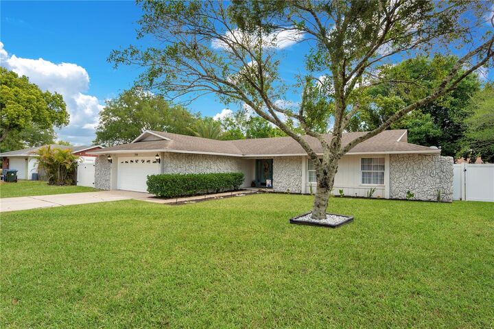 Property Photo:  704 Vandergrift Drive  FL 34761 