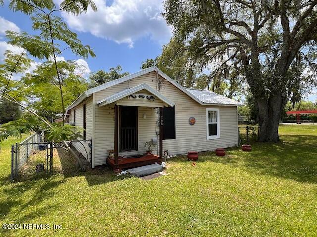 Property Photo:  766 Grand Street  FL 32091 