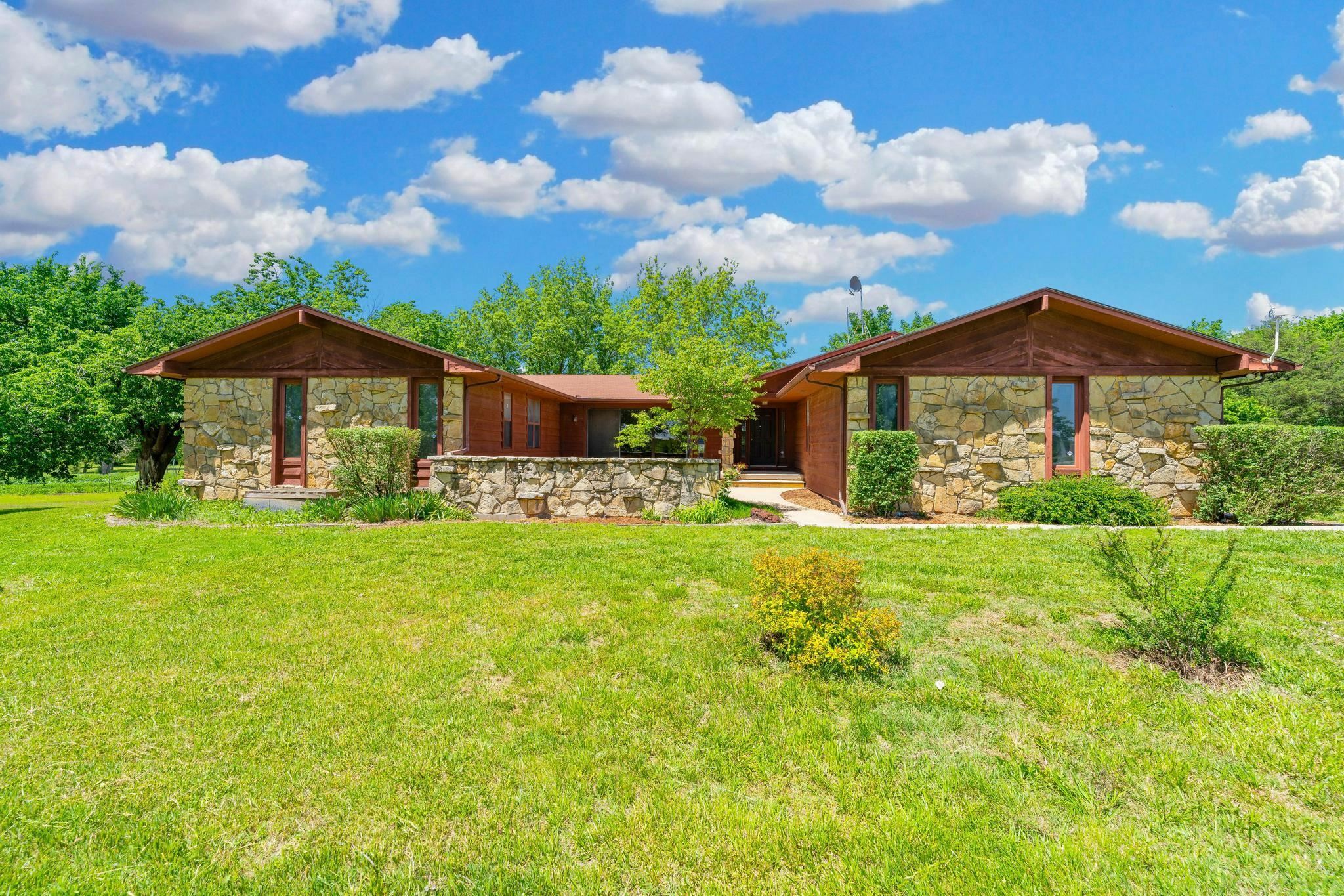 Property Photo:  7935 S Greenwich Rd  KS 67037 