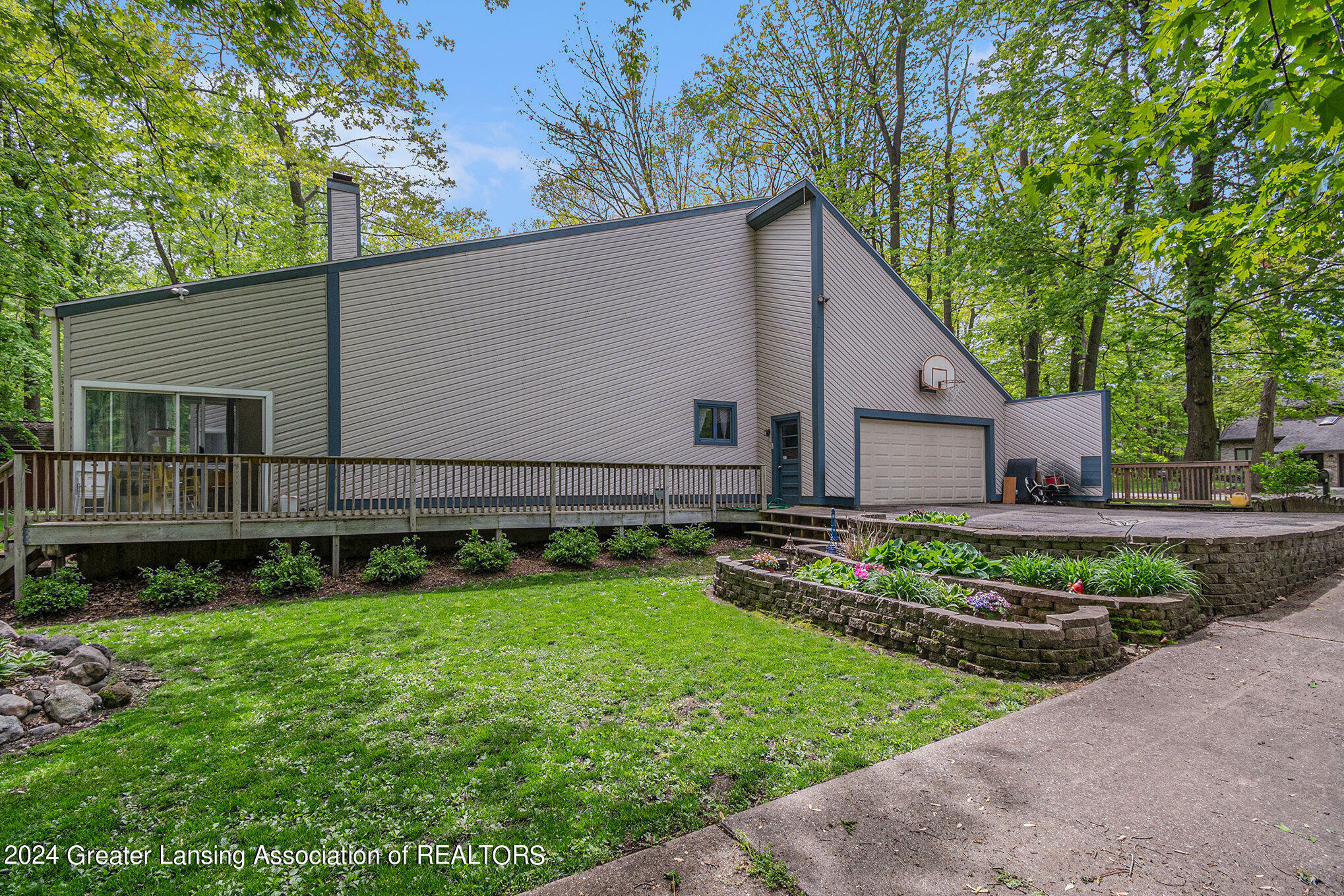 Property Photo:  1842 Dogwood Drive  MI 48842 